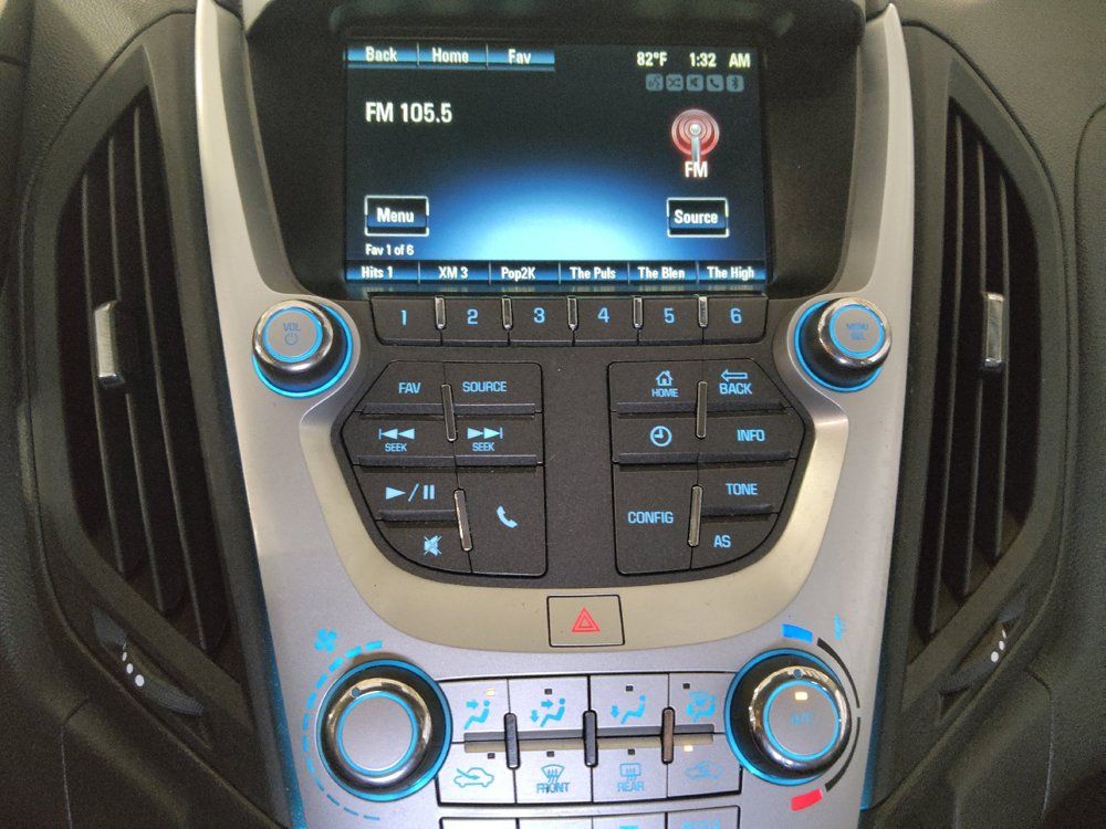 Used 2017 Chevrolet Equinox LT AWD/4WD image 25