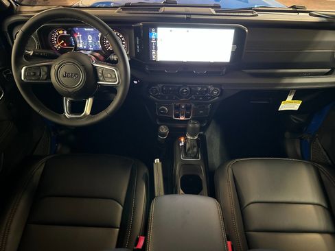 New 2026 Jeep Wrangler Unlimited Sahara AWD/4WD image 12