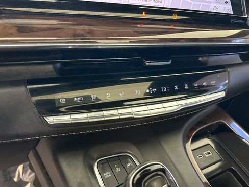 Used 2021 Cadillac Escalade Sport Platinum RWD image 57
