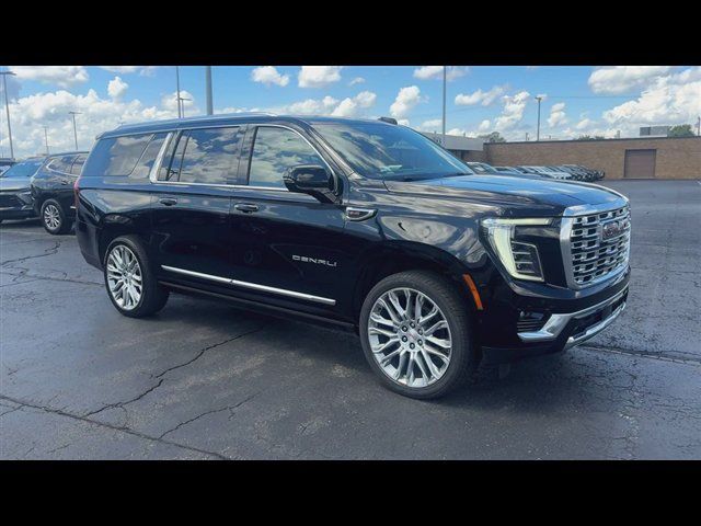 Certified 2026 GMC Yukon XL Denali w/ Denali Reserve Package AWD/4WD image 2