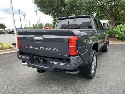 Used 2025 Toyota Tacoma Limited AWD/4WD image 8
