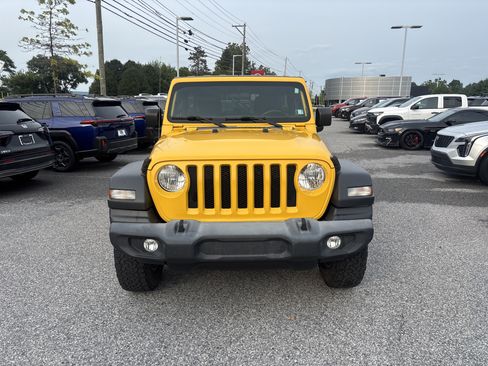 Used 2018 Jeep Wrangler Unlimited Sport S AWD/4WD image 16