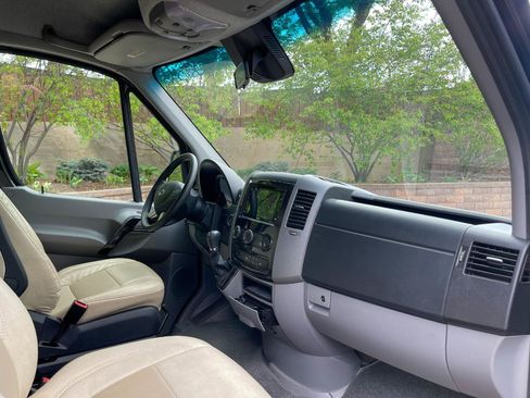 Used 2017 Mercedes-Benz Sprinter 3500 image 21