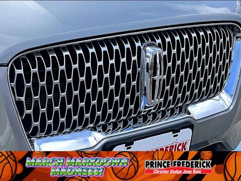 Used 2022 Lincoln Corsair Standard w/ Premium Package image 26