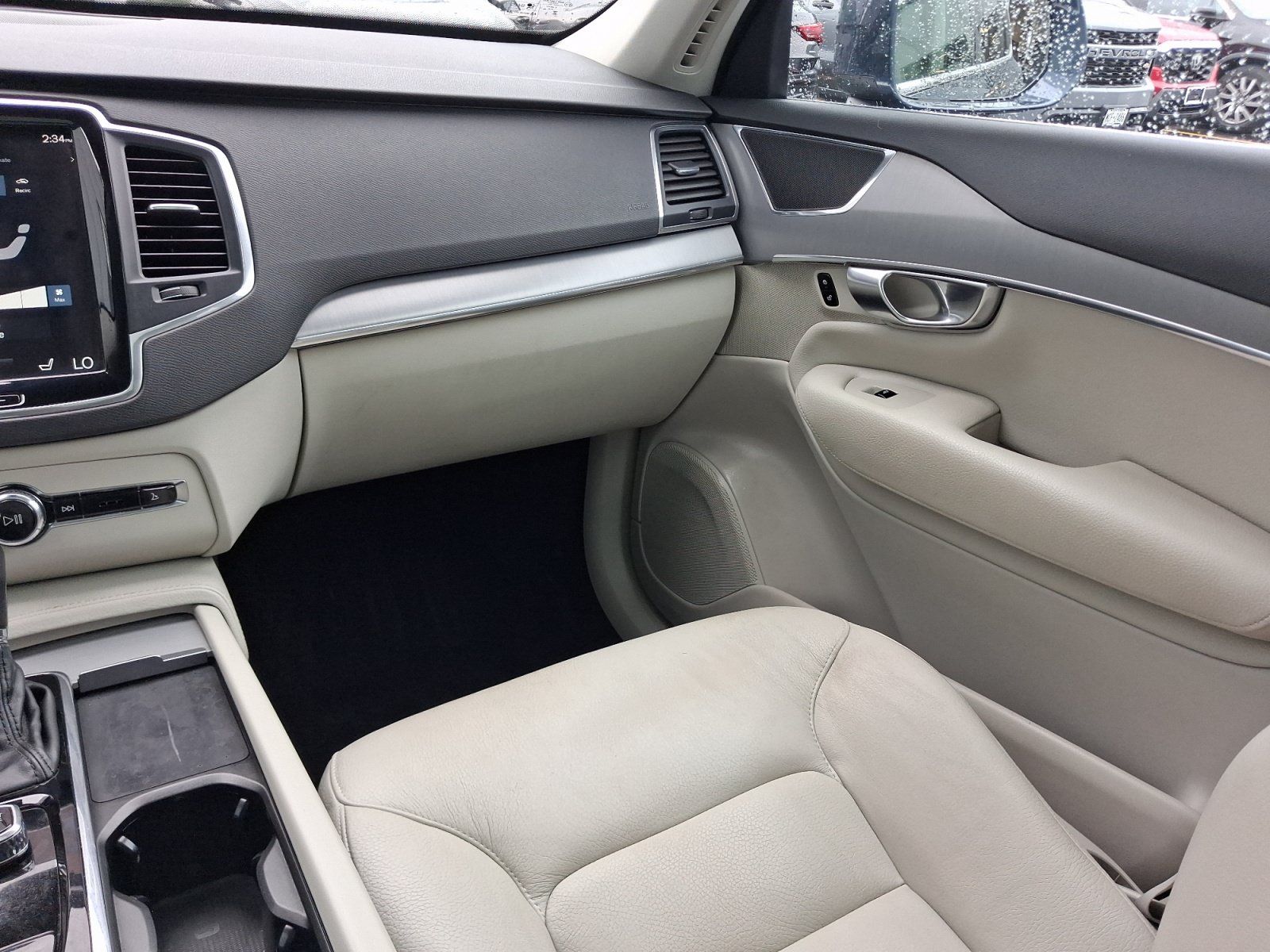 Used 2022 Volvo XC90 T5 Momentum w/ Climate Package AWD/4WD image 21