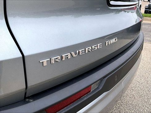 Used 2025 Chevrolet Traverse LT w/ Sun and Wheel Package AWD/4WD image 24