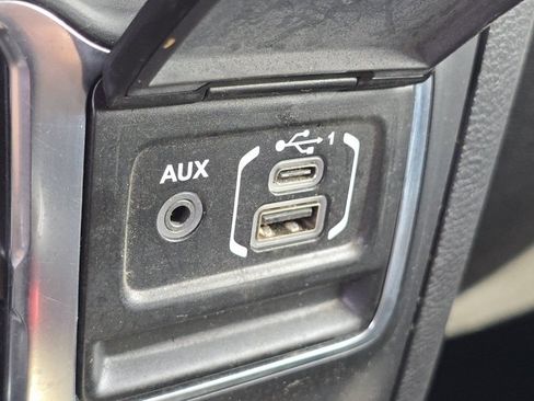 Used 2021 Jeep Wrangler Unlimited Sport AWD/4WD image 6