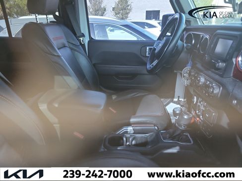 Used 2021 Jeep Gladiator Rubicon AWD/4WD image 10