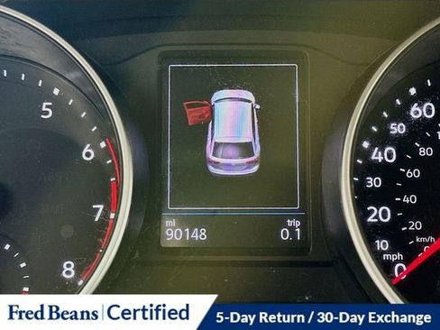 Used 2018 Volkswagen Tiguan SE image 13