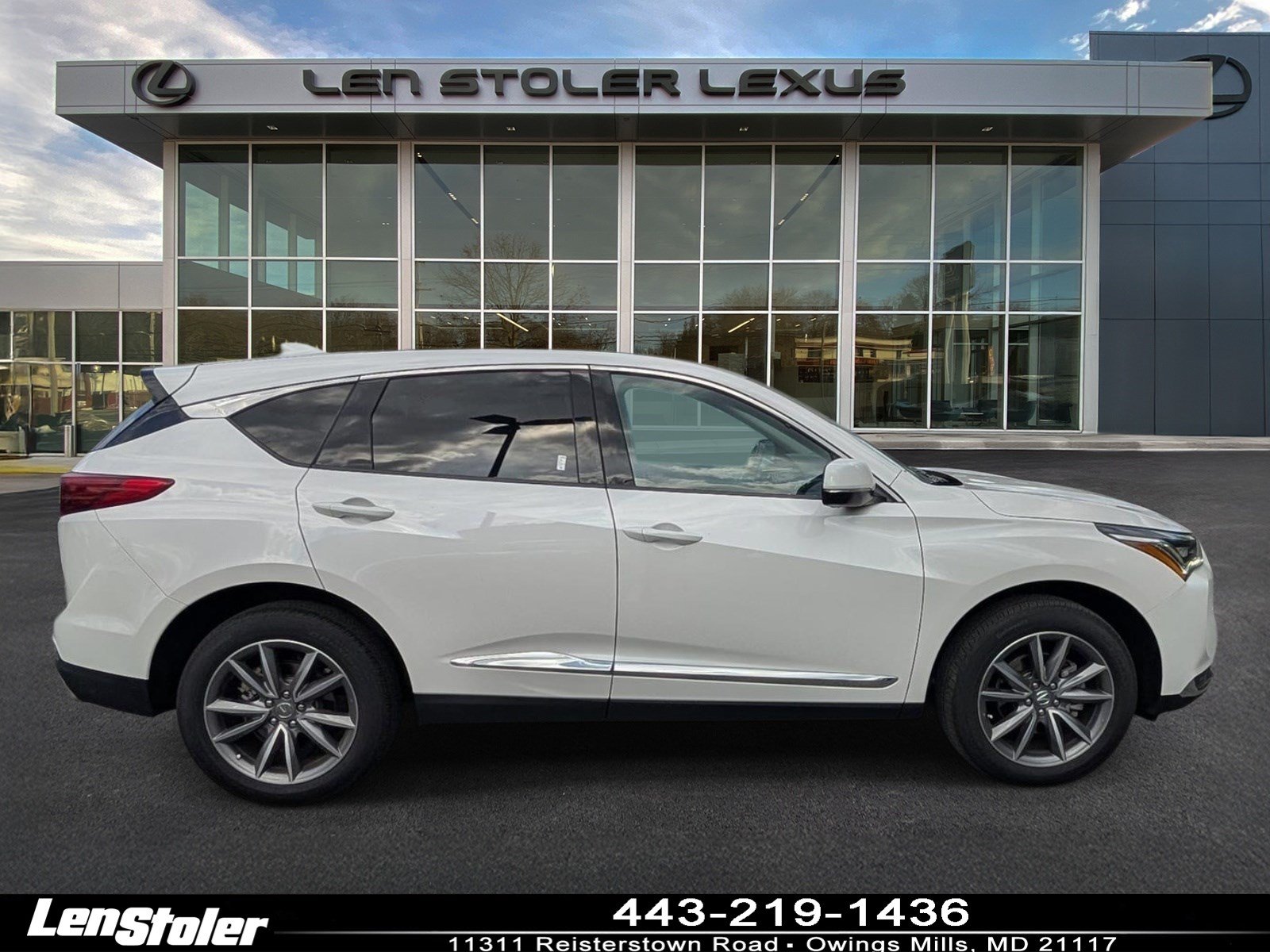 Used 2024 Acura RDX w/ Technology Package AWD/4WD image 2