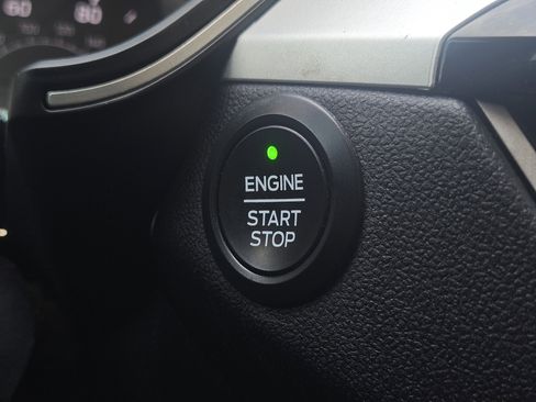 Used 2020 Ford Escape SEL FWD image 21