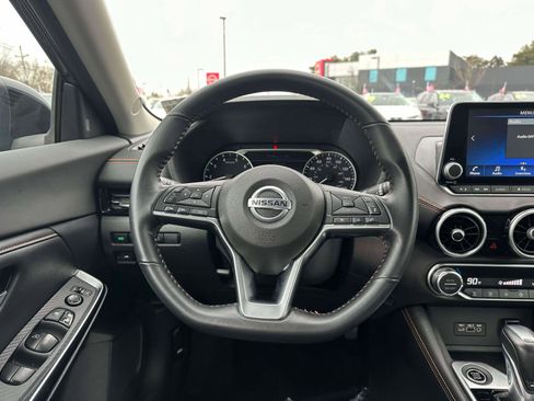 Used 2022 Nissan Sentra SR w/ Trunk Package image 12