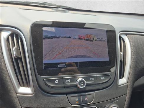 Used 2025 Chevrolet Malibu LT FWD image 14