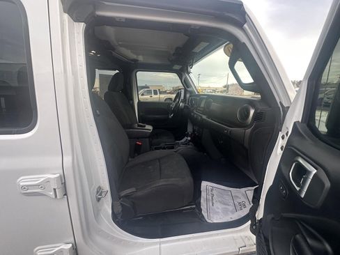 Used 2020 Jeep Gladiator Sport w/ Quick Order Package 24S image 38