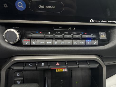 Used 2024 Toyota Sequoia Limited image 20