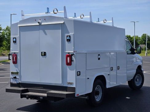 New 2026 Ford E-350 and Econoline 350 Super Duty w/ Power Equipment Group RWD image 14