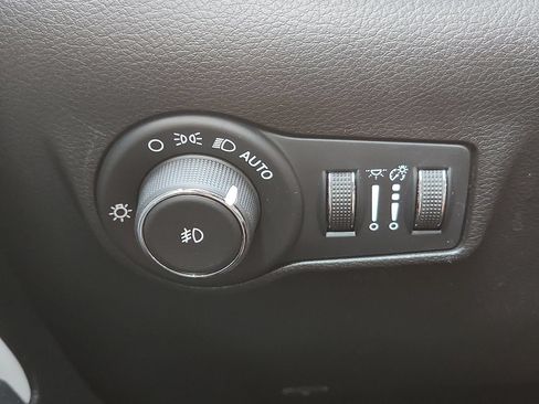 Used 2025 Jeep Compass Limited AWD/4WD image 22