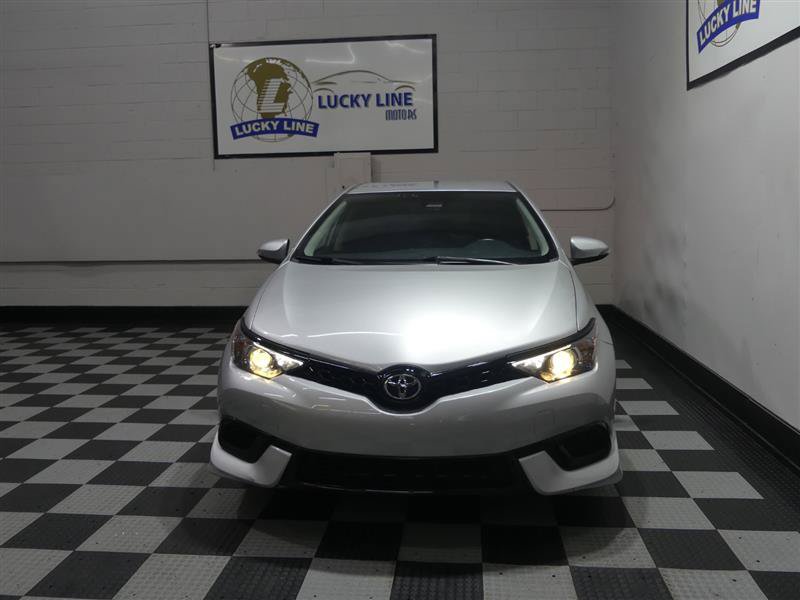 Used 2018 Toyota Corolla iM w/ All-Weather Mat Package FWD image 2