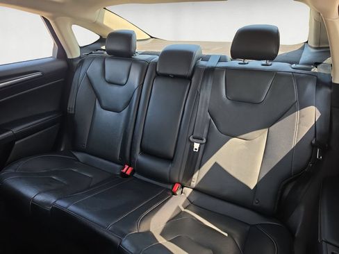 Used 2020 Ford Fusion Titanium AWD/4WD image 14