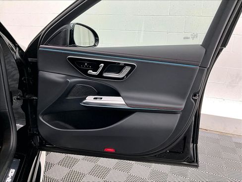 Used 2026 Mercedes-Benz E 53 AMG e 4MATIC Sedan image 25