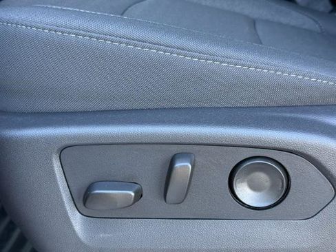 New 2026 GMC Sierra 1500 SLE w/ Preferred Package image 19