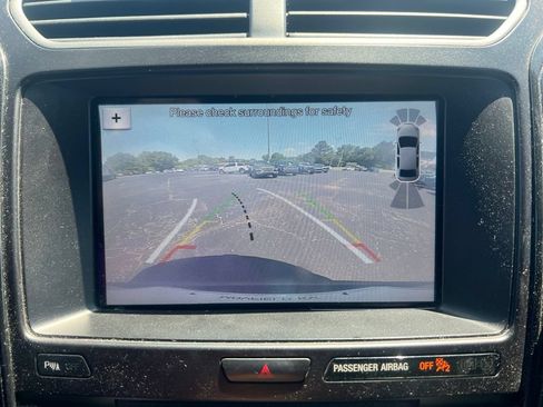Used 2018 Ford Explorer XLT w/ Equipment Group 202A FWD image 13