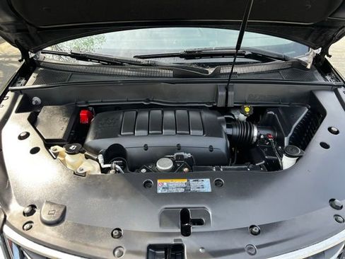 Used 2017 Chevrolet Traverse LT w/ Style and Technology Package image 42