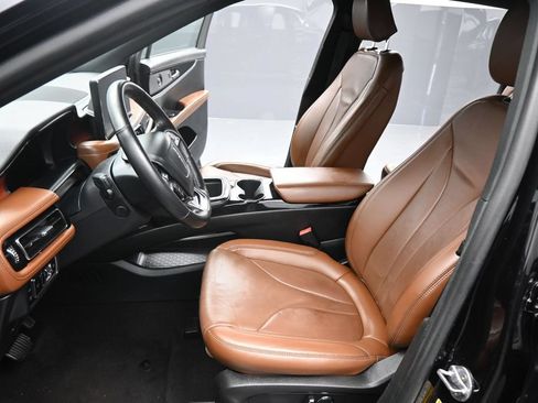 Used 2023 Lincoln Nautilus Reserve w/ Luxury Package FWD image 12