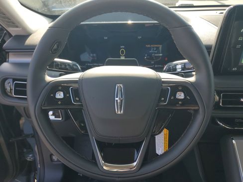 New 2026 Lincoln Aviator AWD image 15