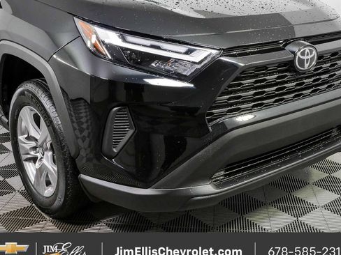 Used 2025 Toyota RAV4 XLE FWD image 34
