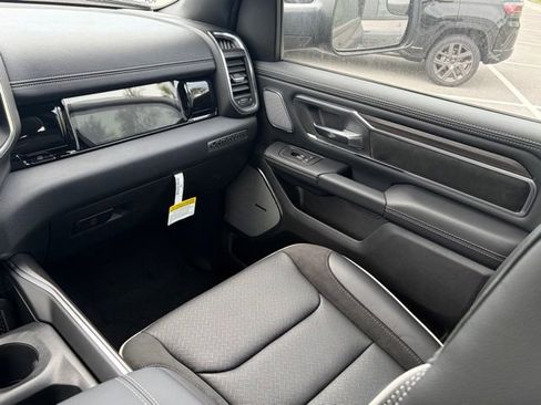 New 2026 RAM 1500 Laramie AWD/4WD image 34