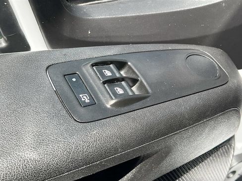 Used 2023 RAM ProMaster 2500 FWD image 17