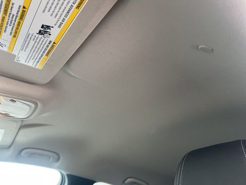 Used 2025 Buick Encore GX Preferred image 10