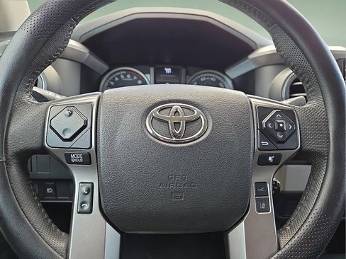 Used 2022 Toyota Tacoma SR5 w/ SR5 Appearance Package (SM) RWD image 24