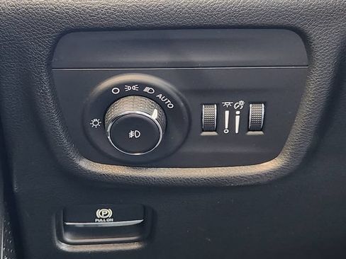 Used 2023 Jeep Grand Cherokee L Limited w/ Luxury Tech Group II AWD/4WD image 22