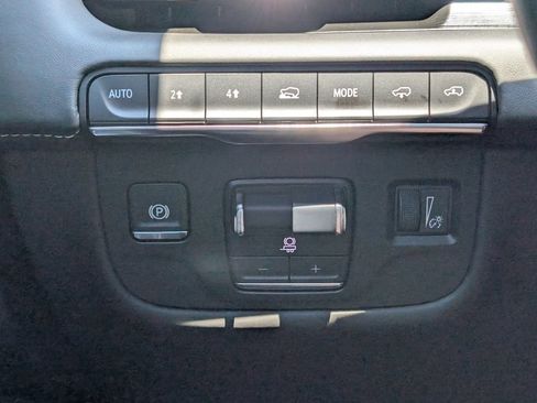 Used 2024 Cadillac Escalade Sport Platinum w/ LPO, Floor Liner Package AWD/4WD image 30