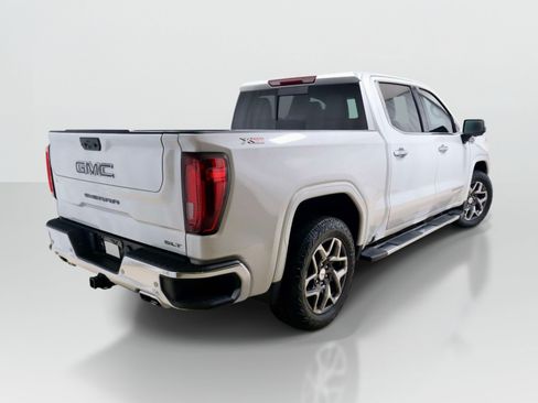 Used 2022 GMC Sierra 1500 SLT w/ SLT Premium Plus Package AWD/4WD image 5