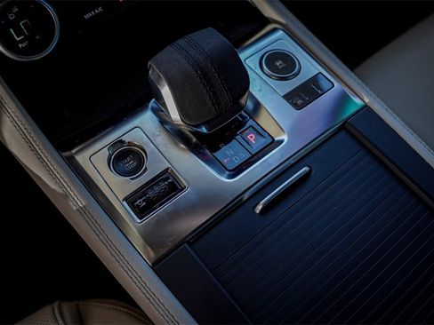 Used 2022 Jaguar F-PACE S image 19