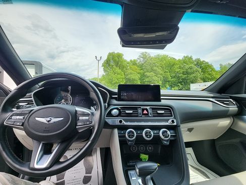 Used 2023 Genesis G70 2.0T AWD/4WD image 20