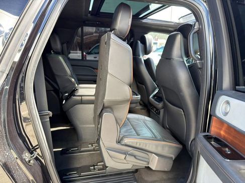 Used 2023 Lincoln Navigator L Black Label AWD/4WD image 12