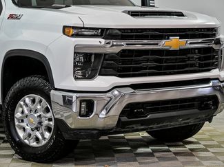 Used 2025 Chevrolet Silverado 2500 LT AWD/4WD video 2
