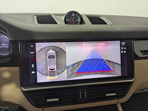 Used 2022 Porsche Cayenne AWD/4WD image 76
