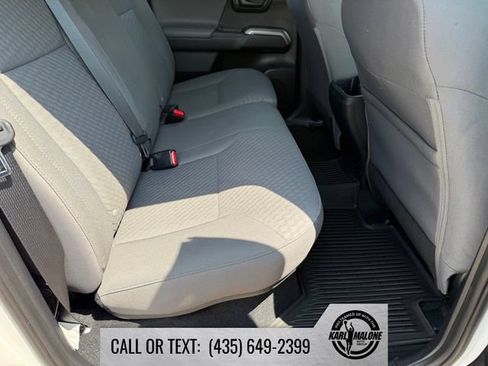 Used 2021 Toyota Tacoma SR5 AWD/4WD image 33