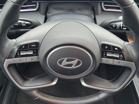 Used 2024 Hyundai Elantra SEL w/ Convenience Package image 14