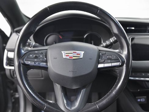 Used 2023 Cadillac XT4 Premium Luxury image 17