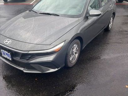 Certified 2025 Hyundai Elantra SE