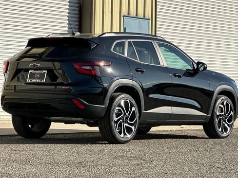 Used 2025 Chevrolet Trax RS w/ Driver Confidence Package image 3