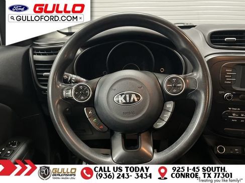 Used 2017 Kia Soul + FWD image 12