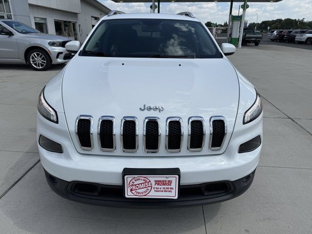 Used 2016 Jeep Cherokee Latitude AWD/4WD image 3