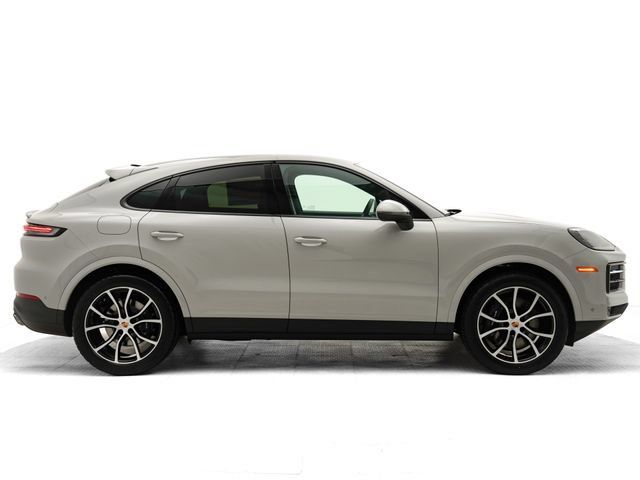 Certified 2026 Porsche Cayenne Coupe AWD/4WD image 30